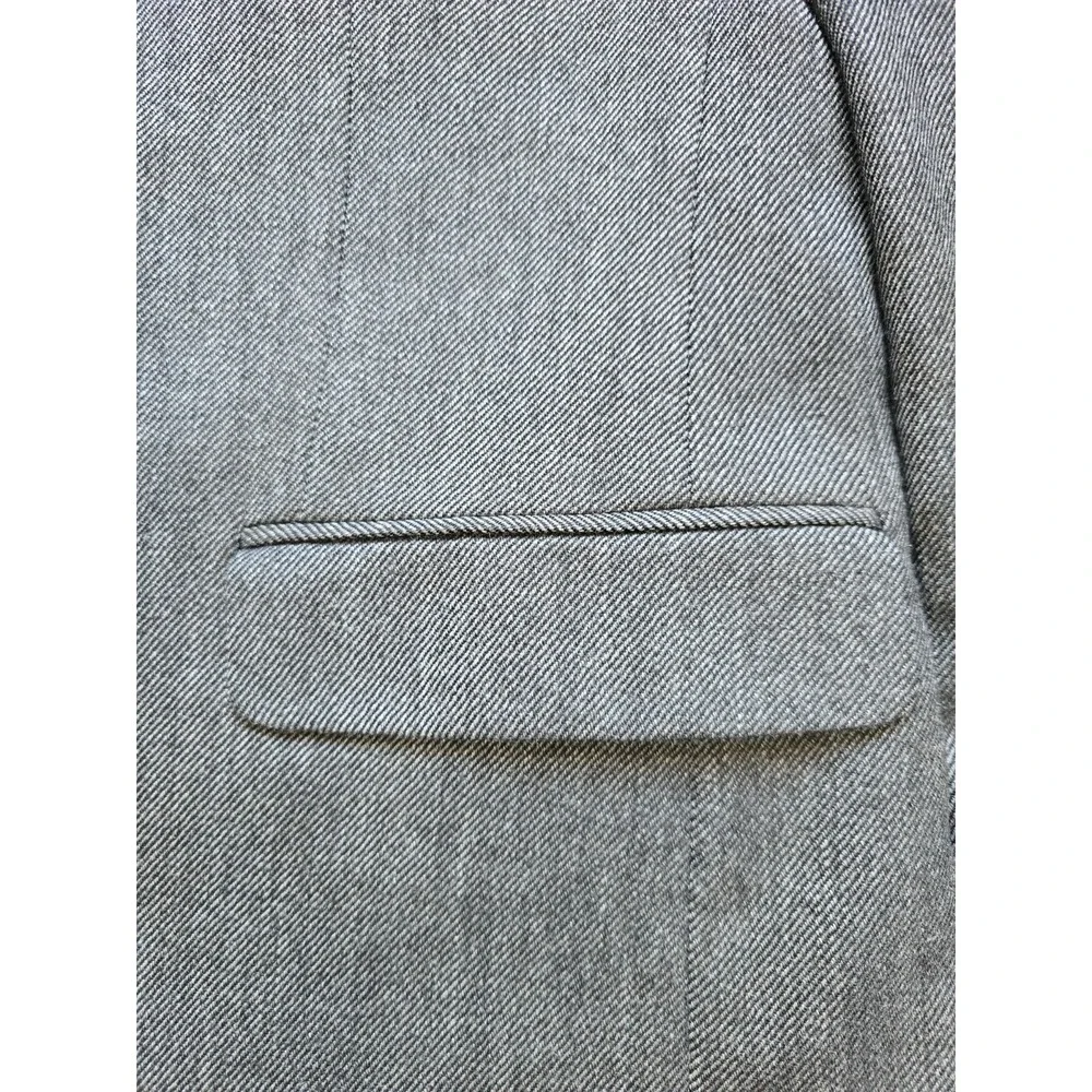 Stafford Men's Gray Herringbone Sport Coat Blazer 2 Button Center Vent Size 46R